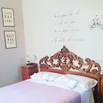Casa Per Ferie Metamorphosi לינה וארוחת בוקר