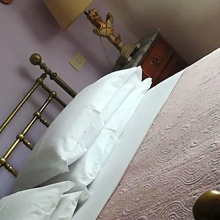 Bed & Breakfast Casa Per Ferie Metamorphosi