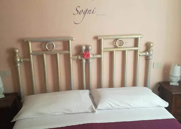 Casa Per Ferie Metamorphosi Bed and Breakfast 3*